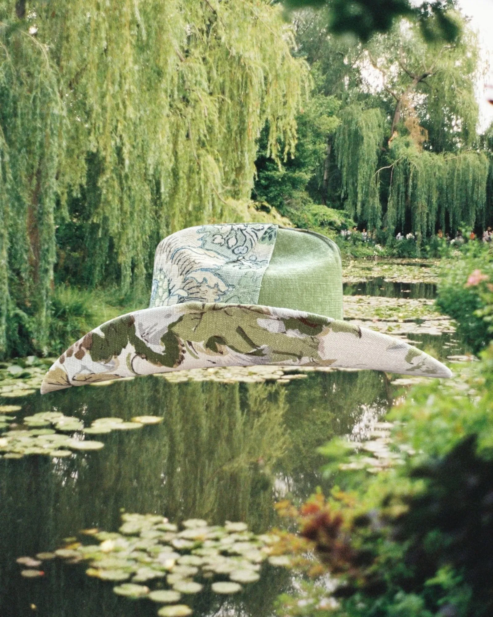 Willow Room sold by Zandria product image thumbnail 4