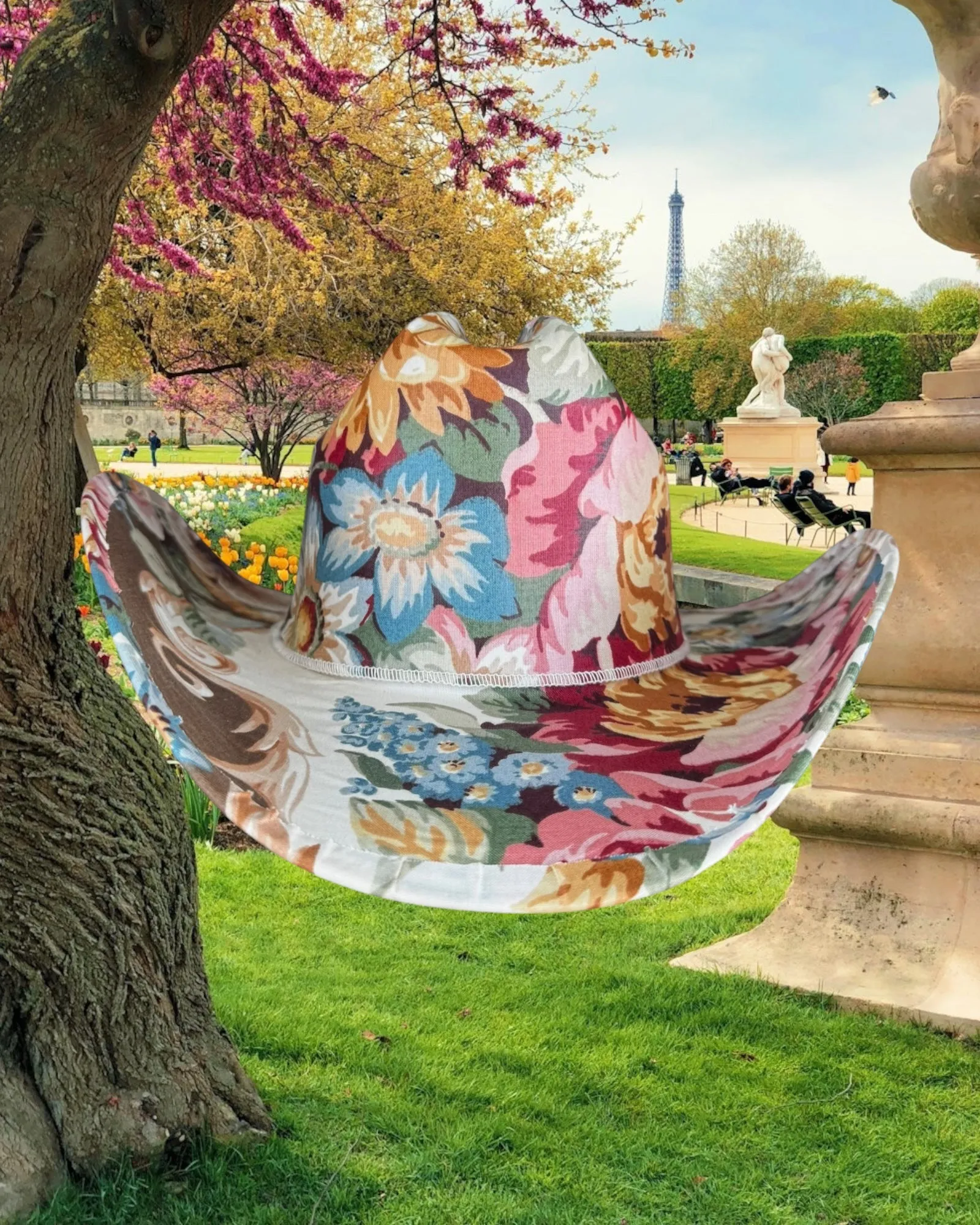 Tuileries Soleil sold by Zandria