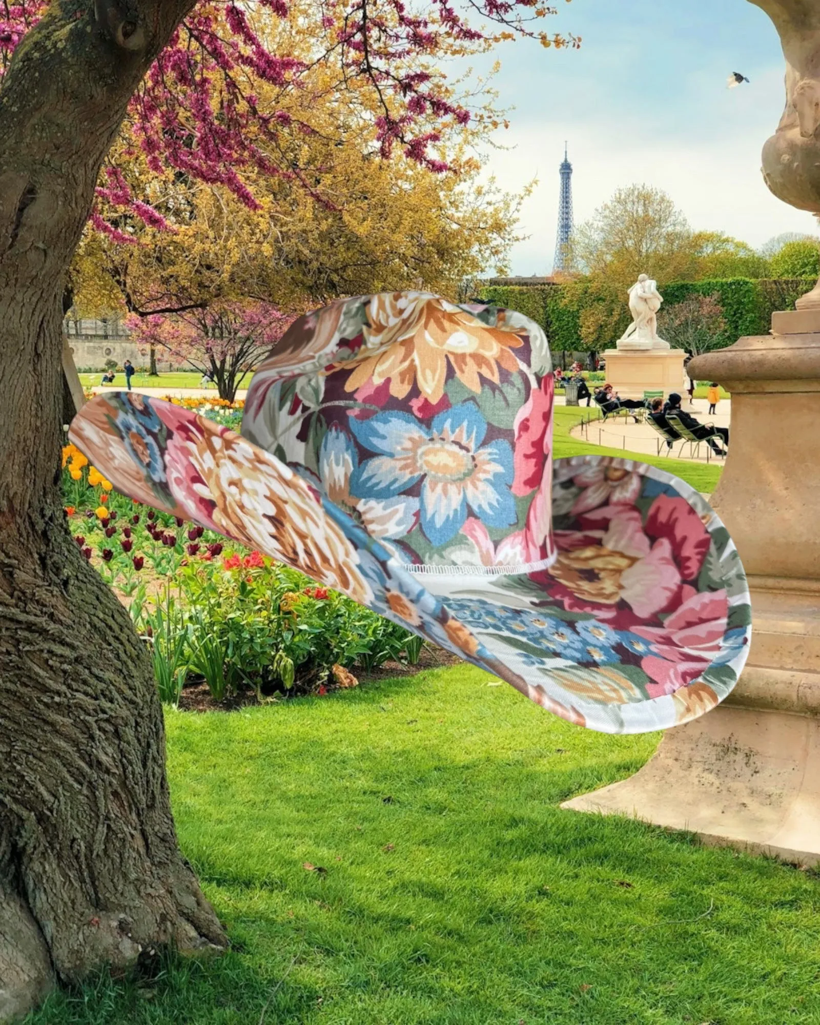 Tuileries Soleil sold by Zandria product image thumbnail 3