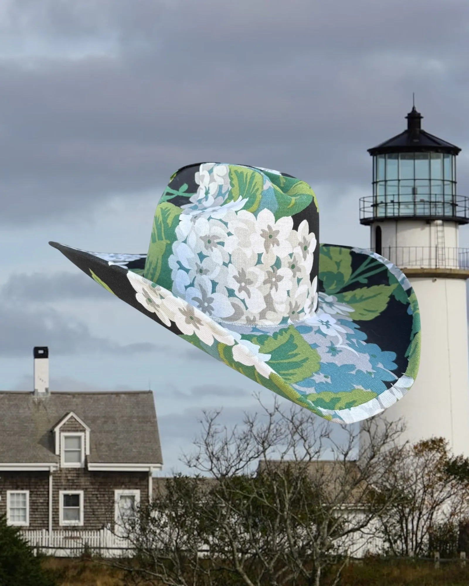 Hydrangea House sold by Zandria product image thumbnail 2