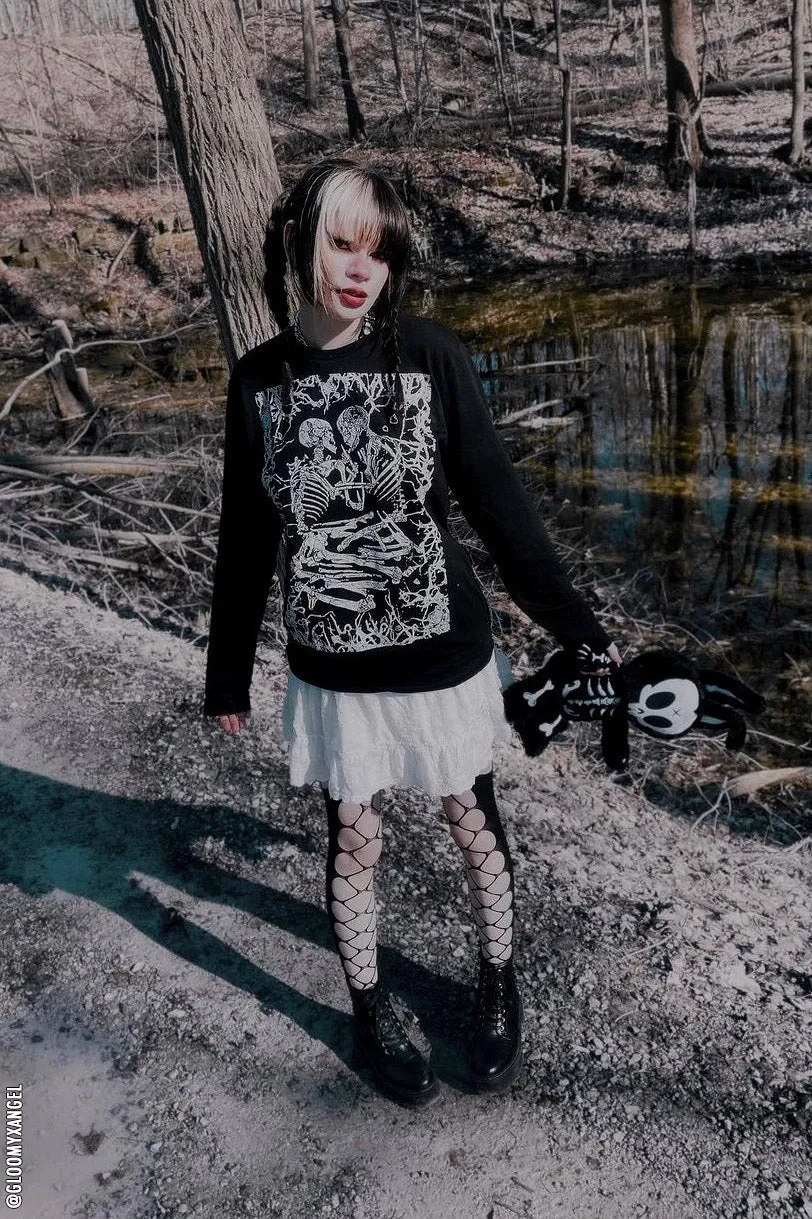 Love Never Dies T-shirt sold by Vampire Freaks product image thumbnail 2