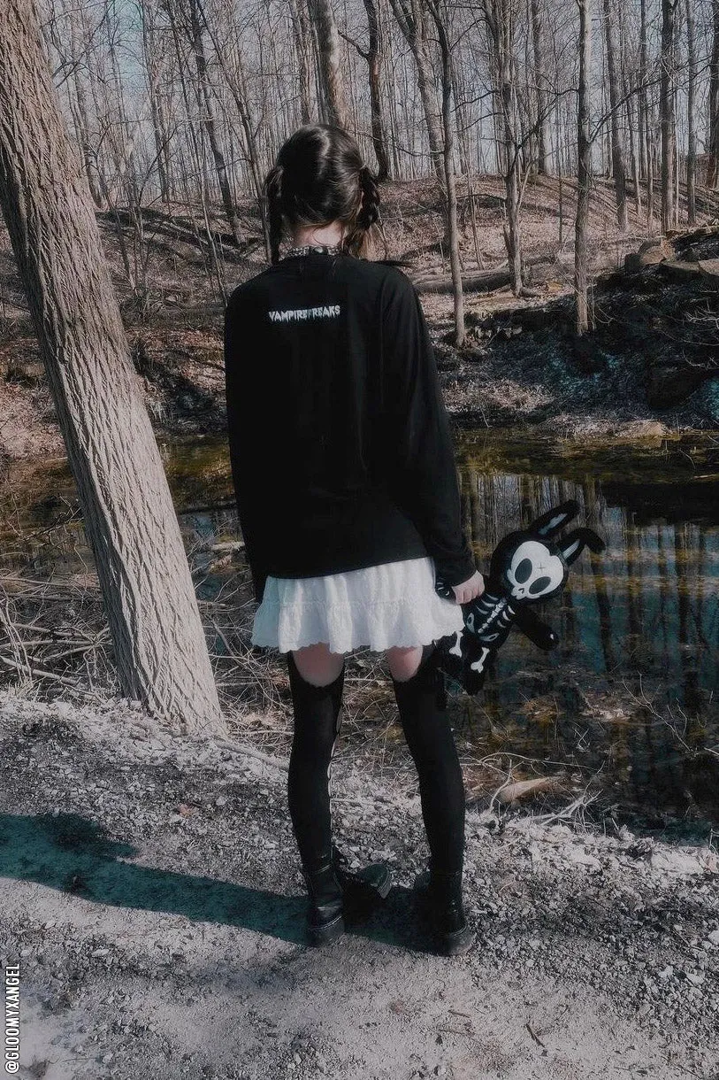 Love Never Dies T-shirt sold by Vampire Freaks product image thumbnail 3