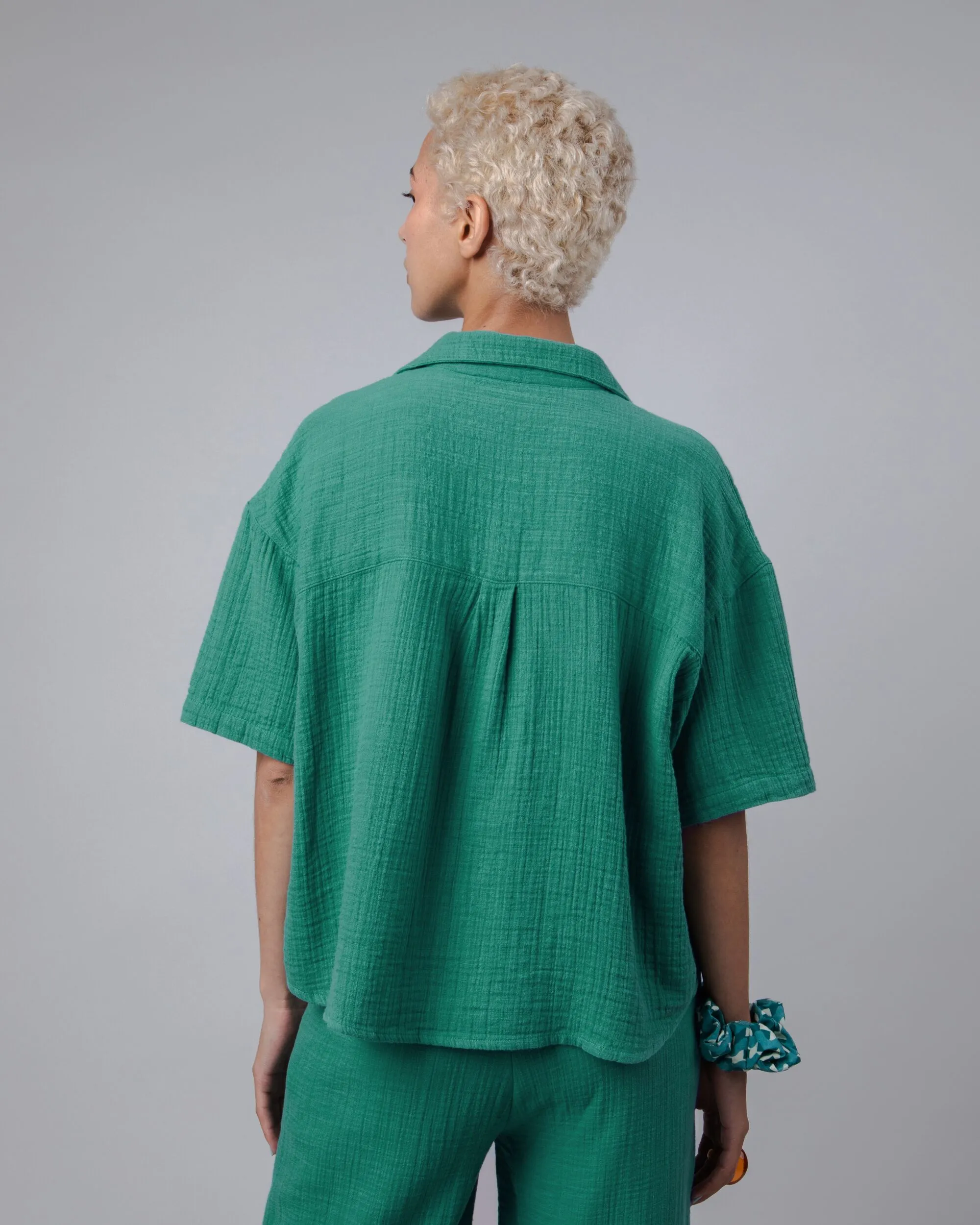 Bubble Cropped Blouse Green sold by Brava Fabrics product image thumbnail 4