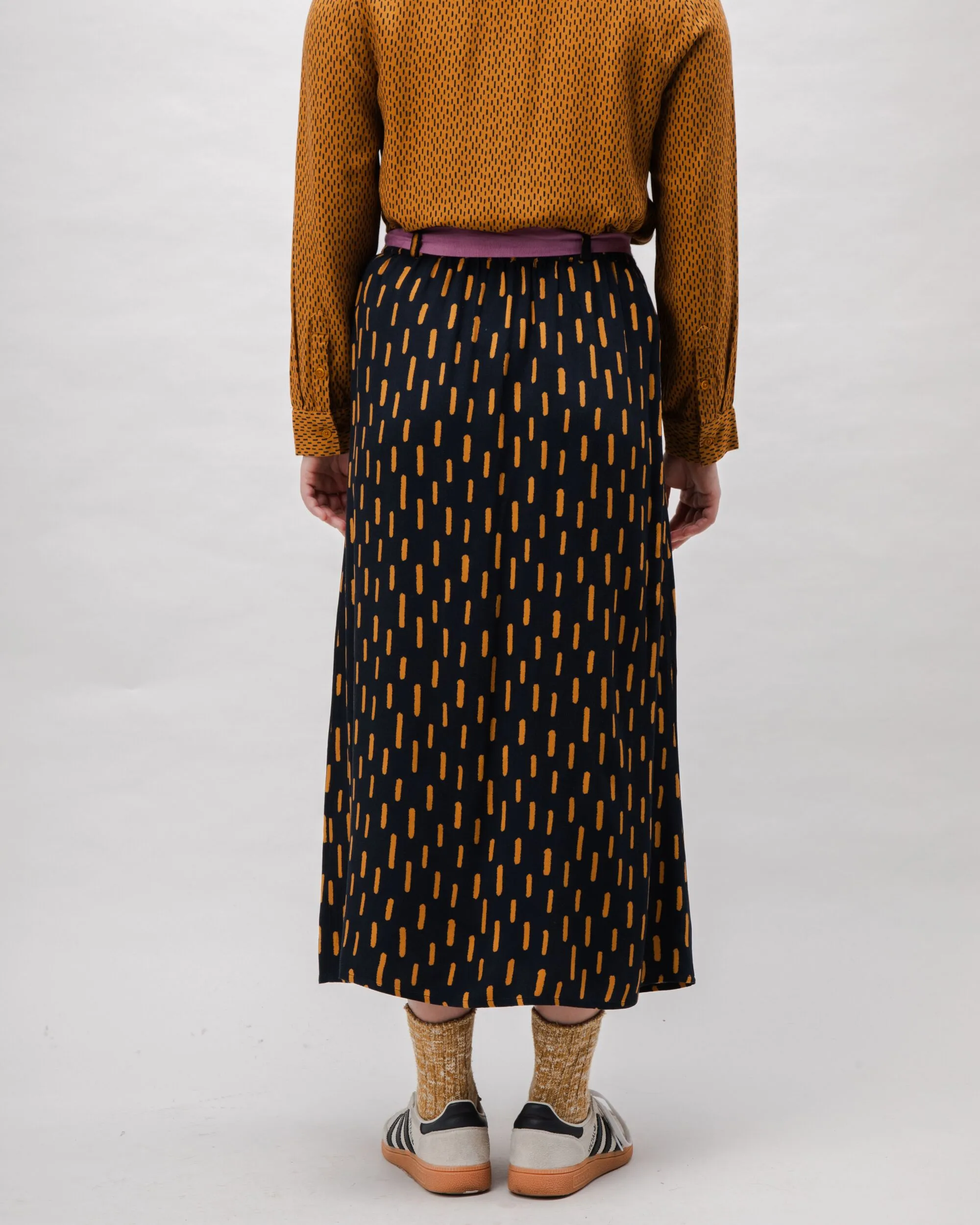 Mist Viscose Long Skirt Black sold by Brava Fabrics product image thumbnail 4