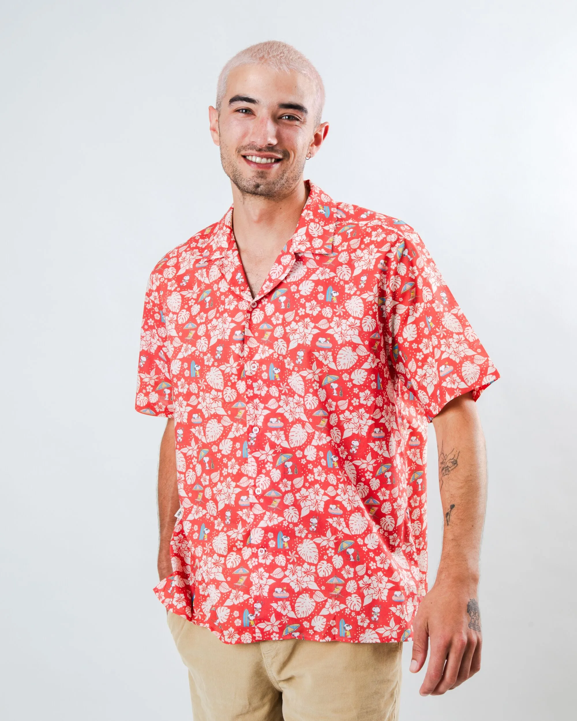 Peanuts Tropical Aloha Red sold by Brava Fabrics product image thumbnail 2