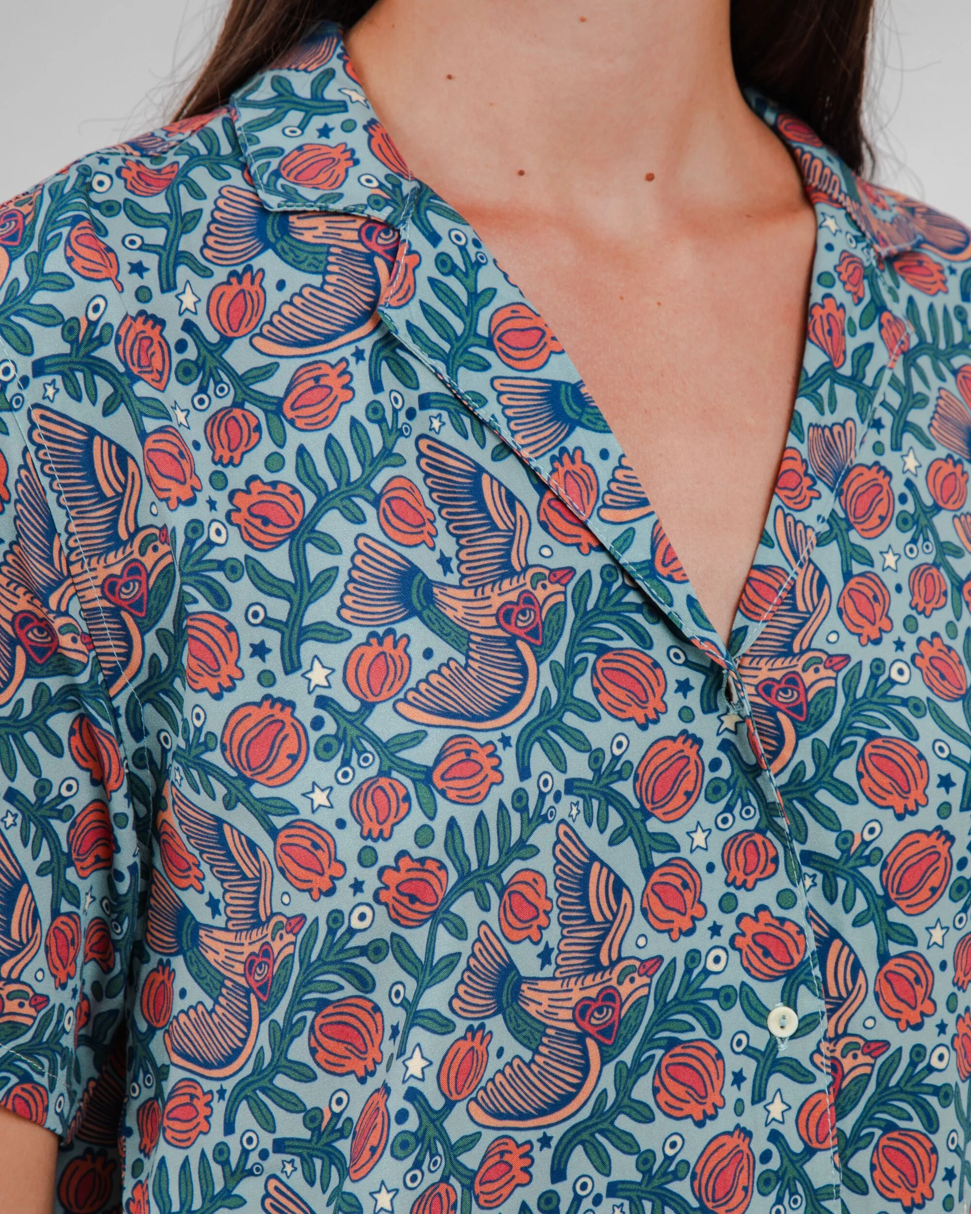 Asis Percales Passerine Aloha Blouse Mist sold by Brava Fabrics product image thumbnail 4
