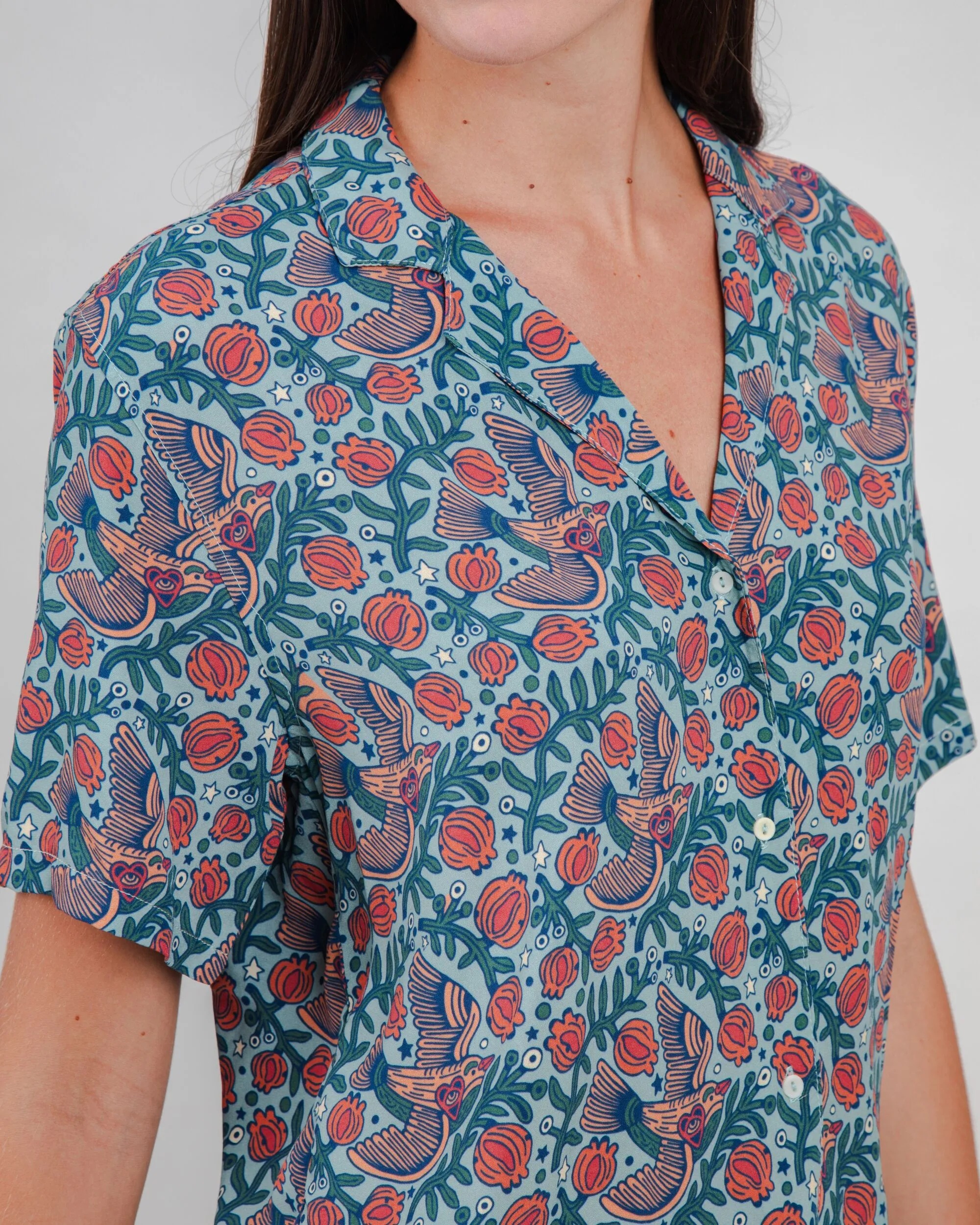 Asis Percales Passerine Aloha Blouse Mist sold by Brava Fabrics