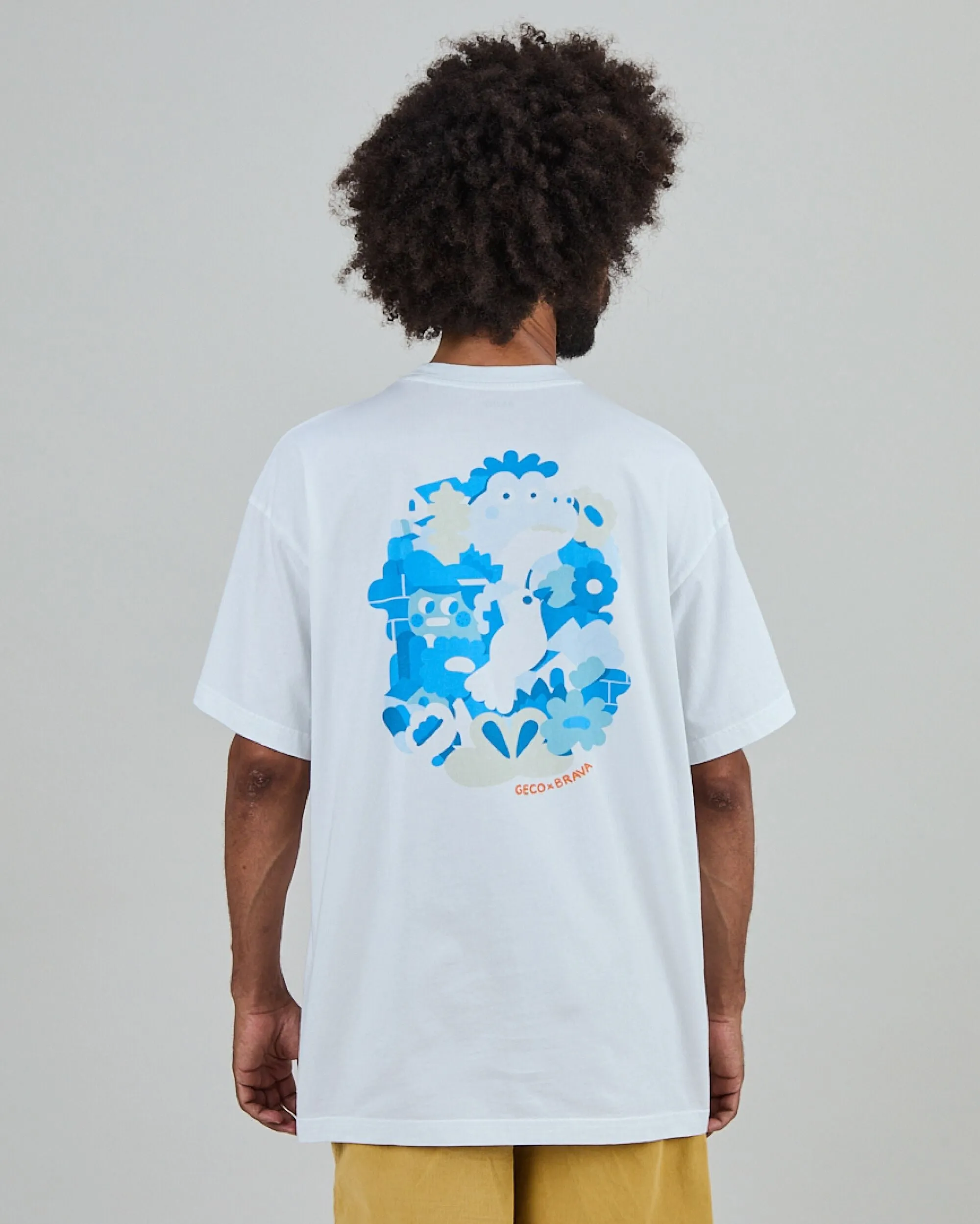 Geco Friends Oversize T-Shirt White sold by Brava Fabrics product image thumbnail 5
