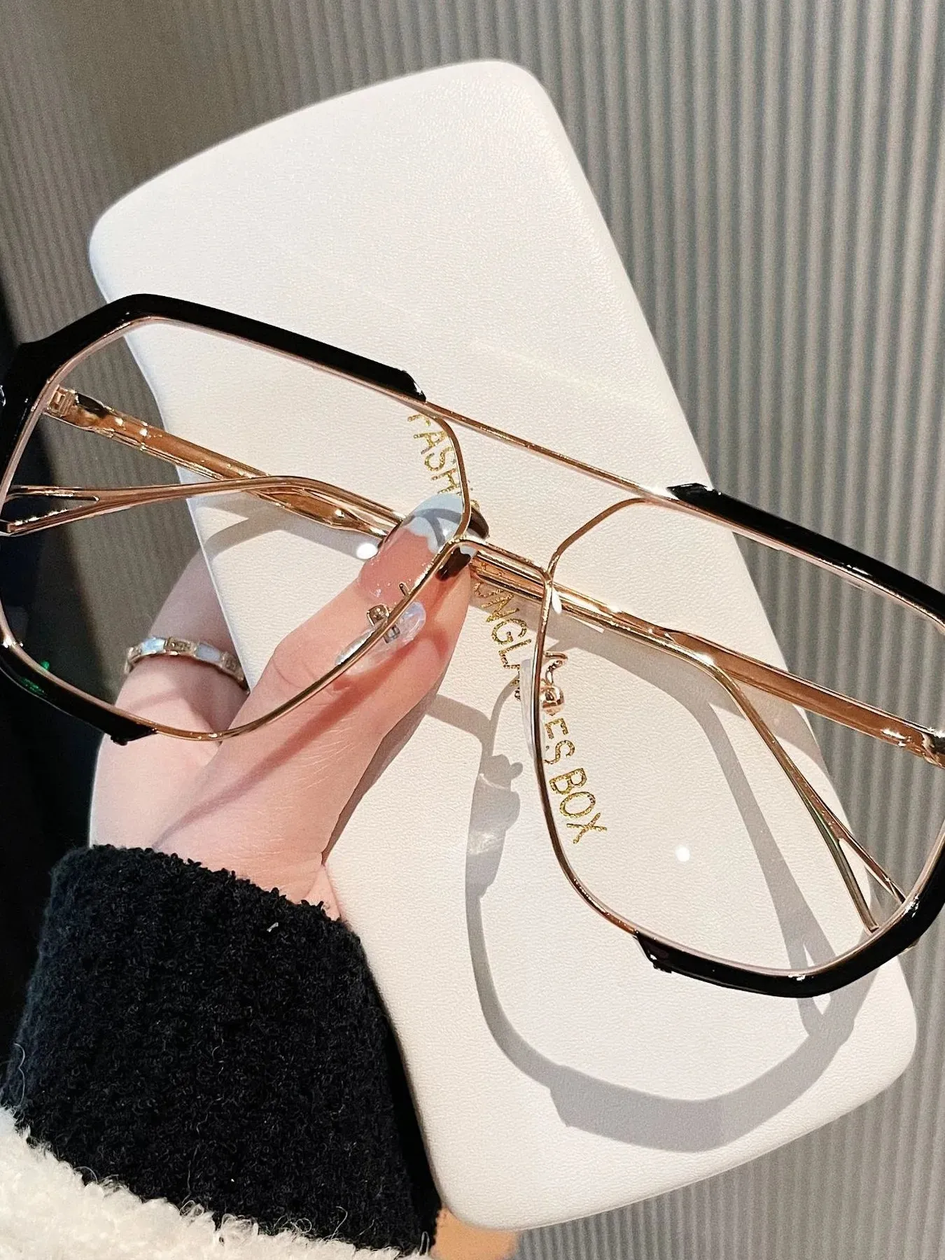 UV Protection Oversized Sunglasses sold by Unique Kulture product image thumbnail 3