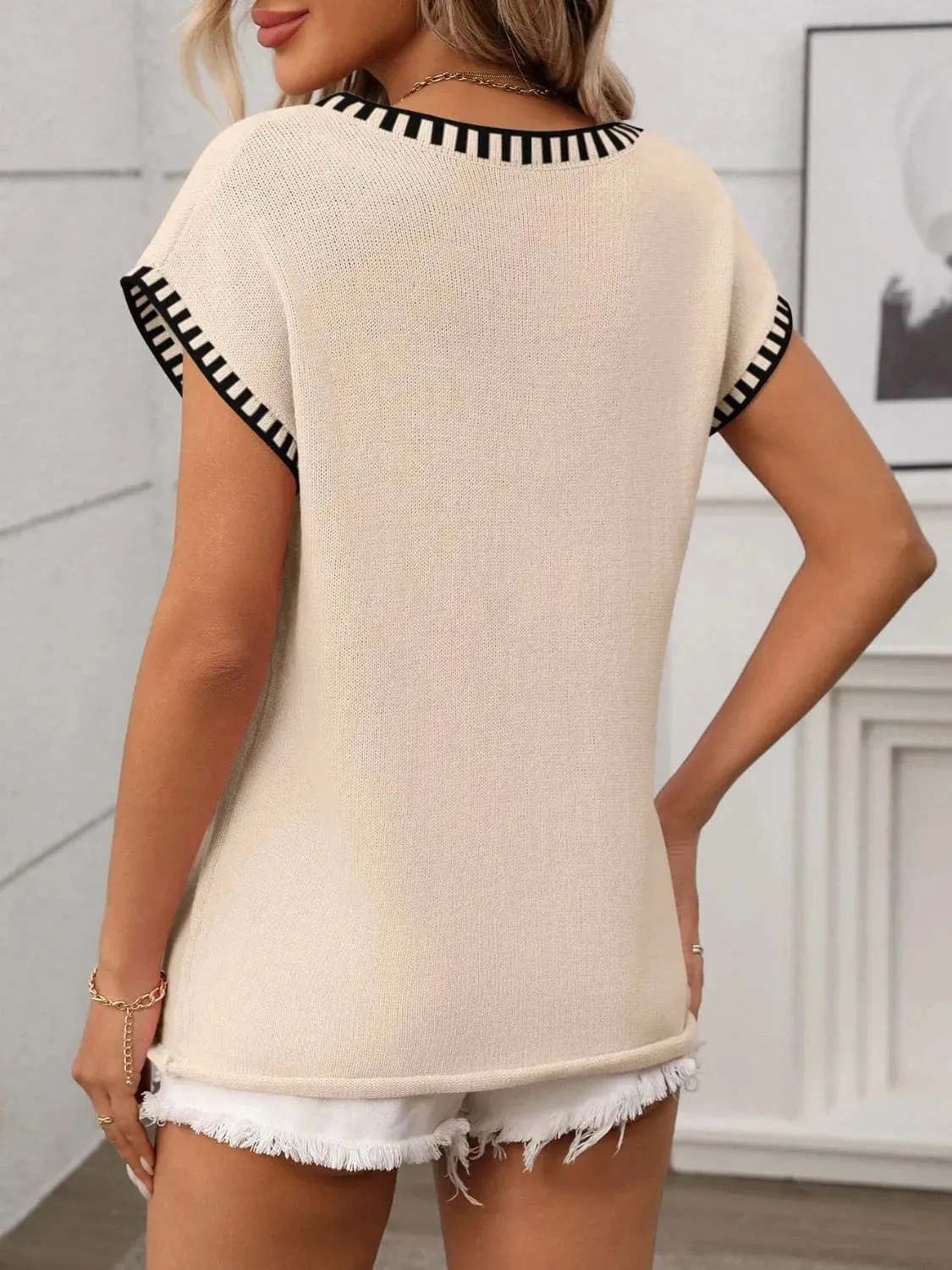 Contrast Trim V-Neck Knit Top sold by Unique Kulture product image thumbnail 5
