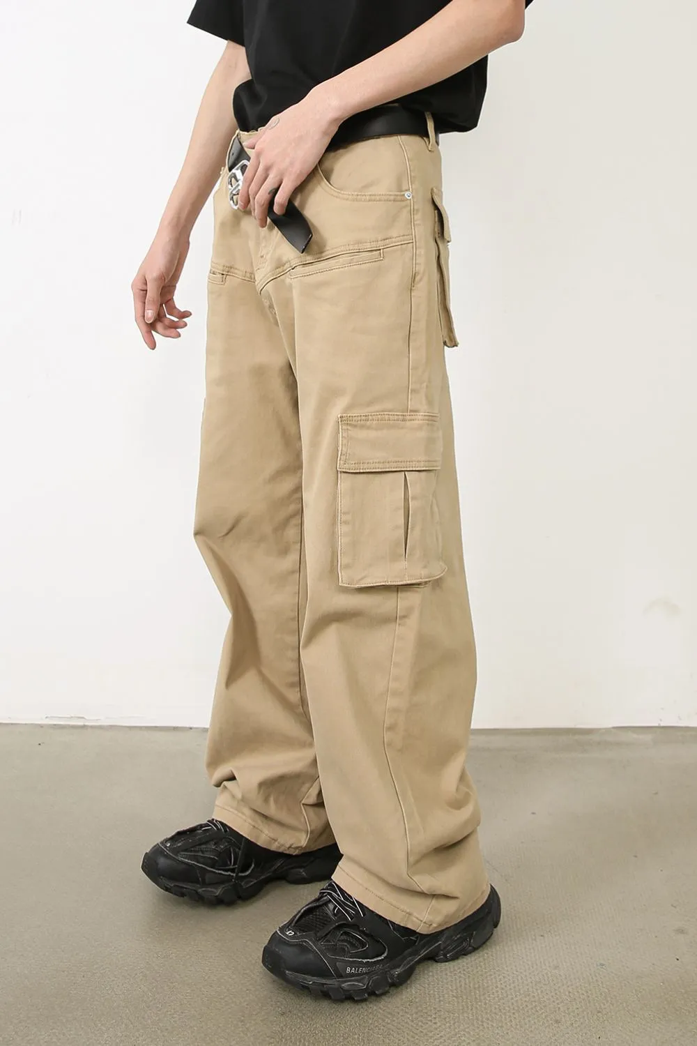Men's Baggy Jeans with Cargo Pockets sold by Unique Kulture product image thumbnail 2