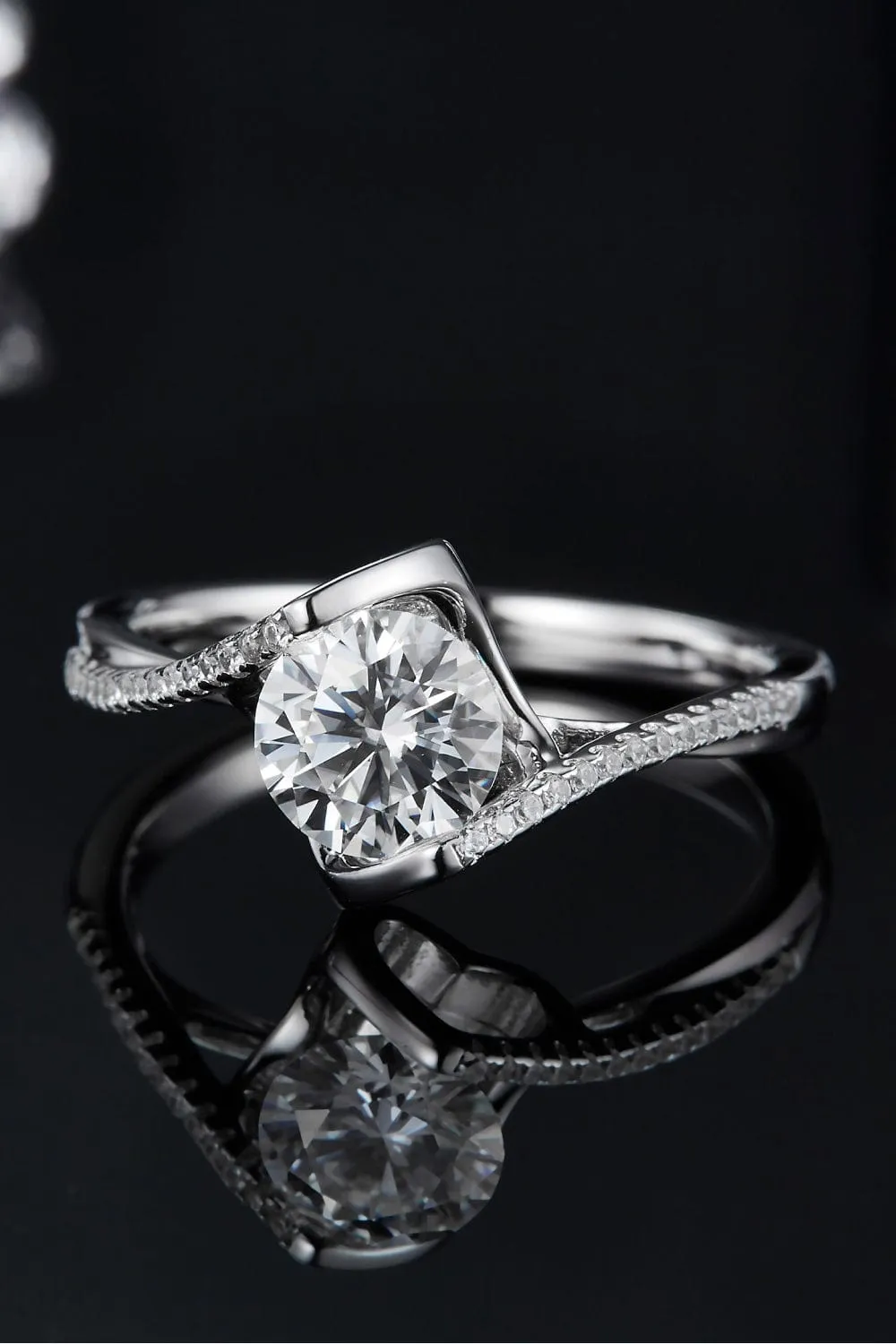 1 Carat Moissanite 925 Sterling Silver Twisted Ring sold by Unique Kulture product image thumbnail 3