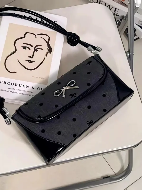 Bow Decor Flap Shoulder Bag made by Trendsi