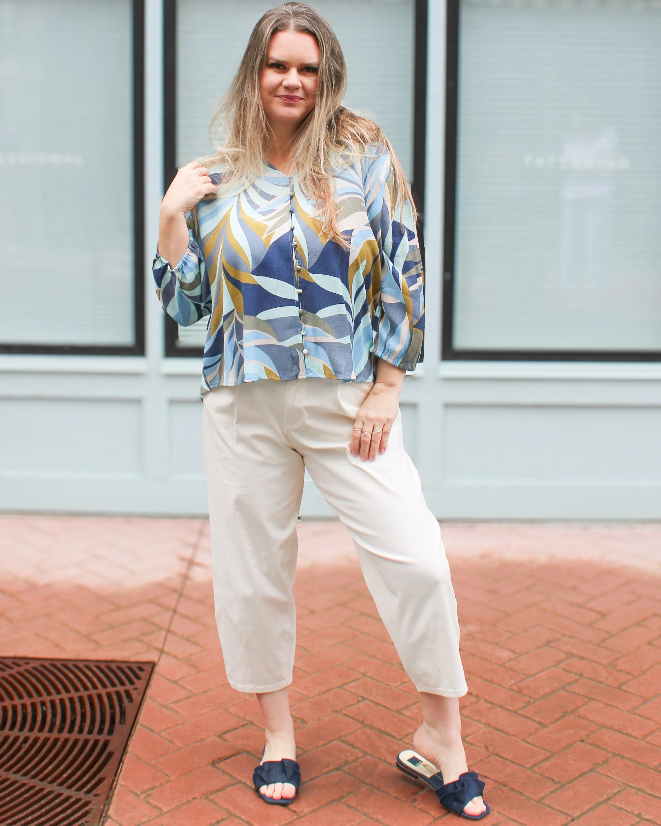Audrey Cropped Barrel Jeans sold by Magnolia & Oak product image thumbnail 2