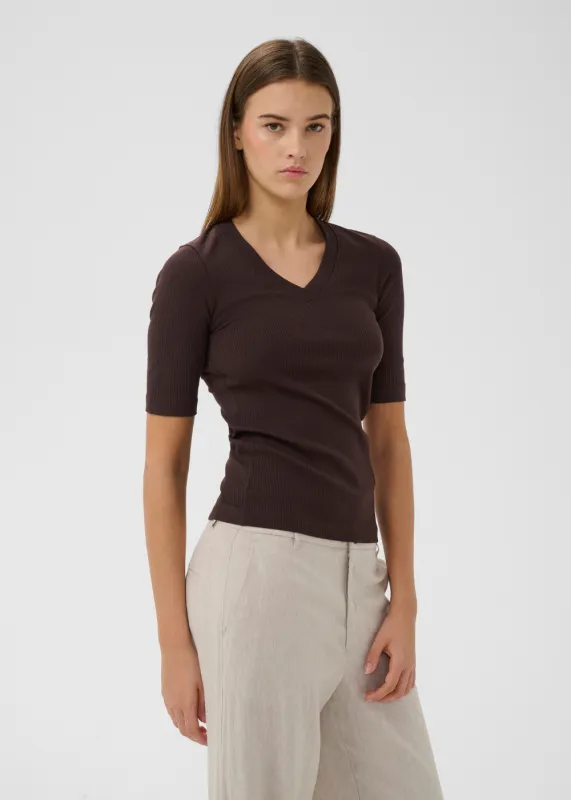 Dagna V-Neck T-Shirt made by InWear