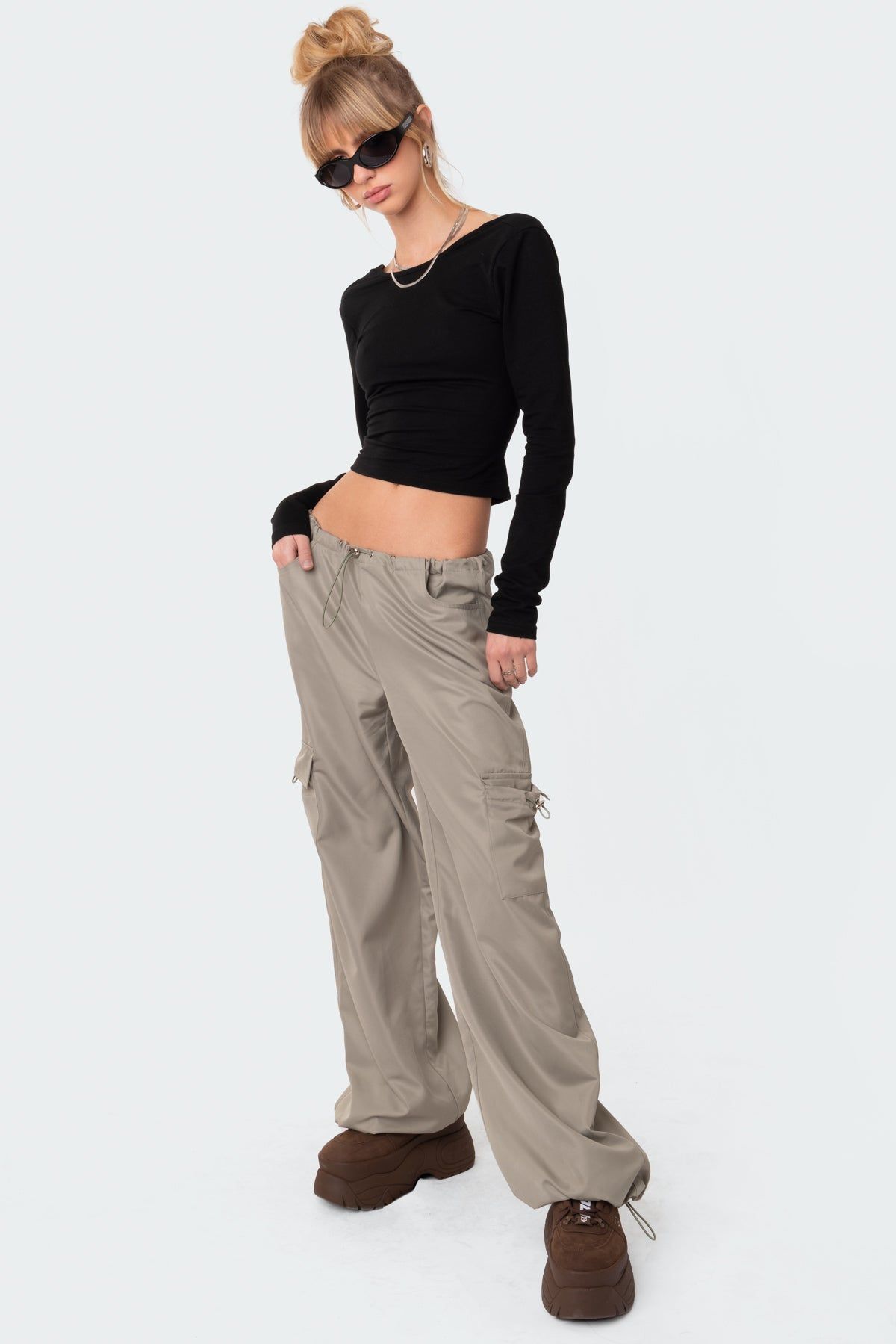 Asha Low Rise Nylon Cargo Pants sold by Edikted product image thumbnail 4
