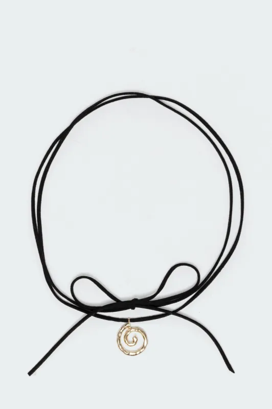 Swirly Cord Necklace sold by Edikted