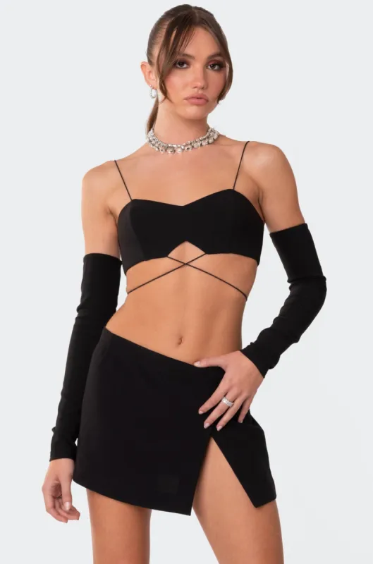 Beatrix separate sleeves crossed crop top made by Edikted