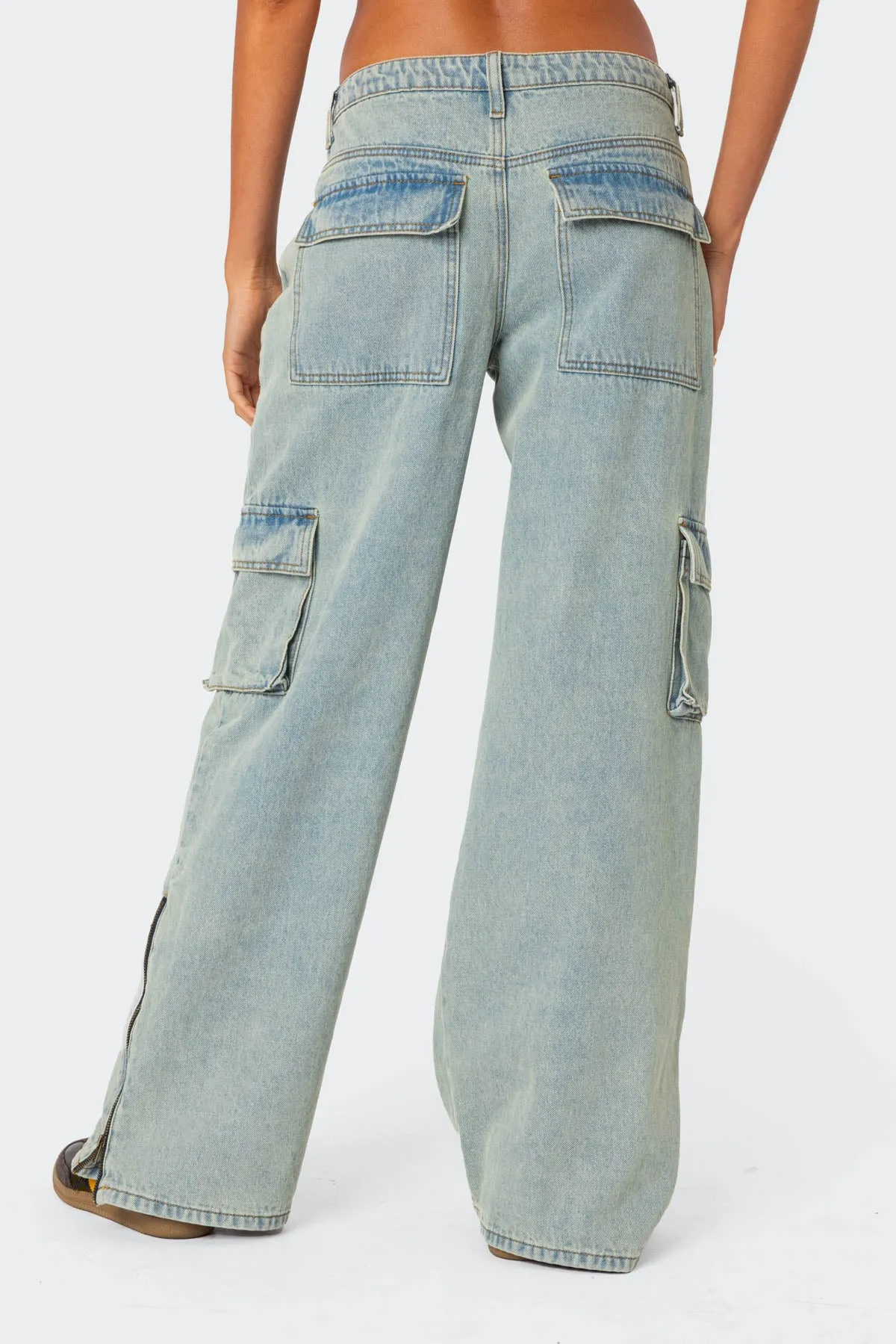 Andi Low Rise Baggy Cargo Jeans sold by Edikted product image thumbnail 4