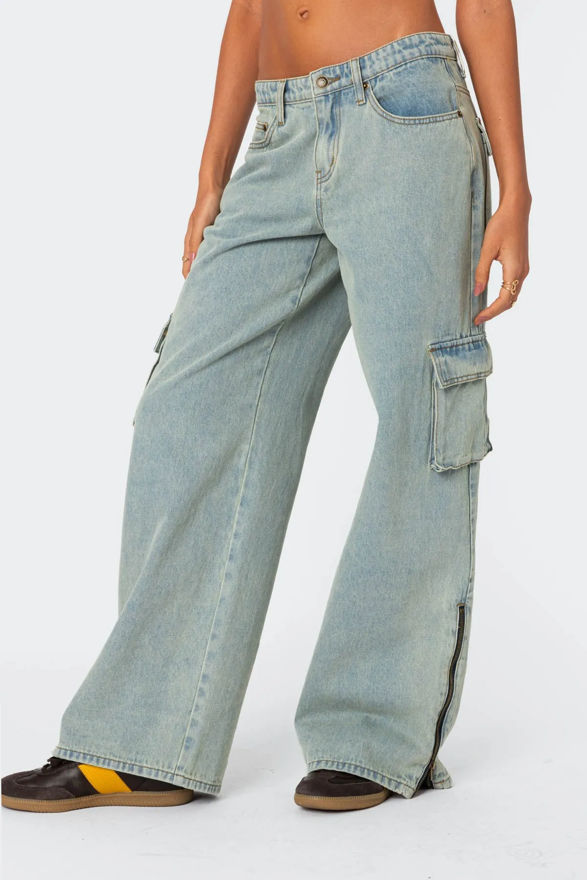 Andi Low Rise Baggy Cargo Jeans sold by Edikted product image thumbnail 3