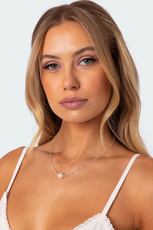 Center Stage Pearl Necklace sold by Edikted