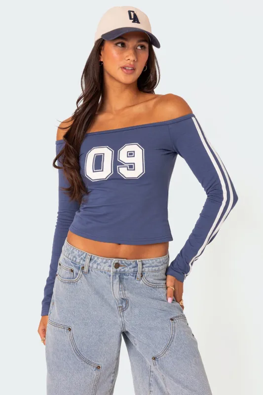 90'S Off Shoulder Long Sleeve T Shirt sold by Edikted