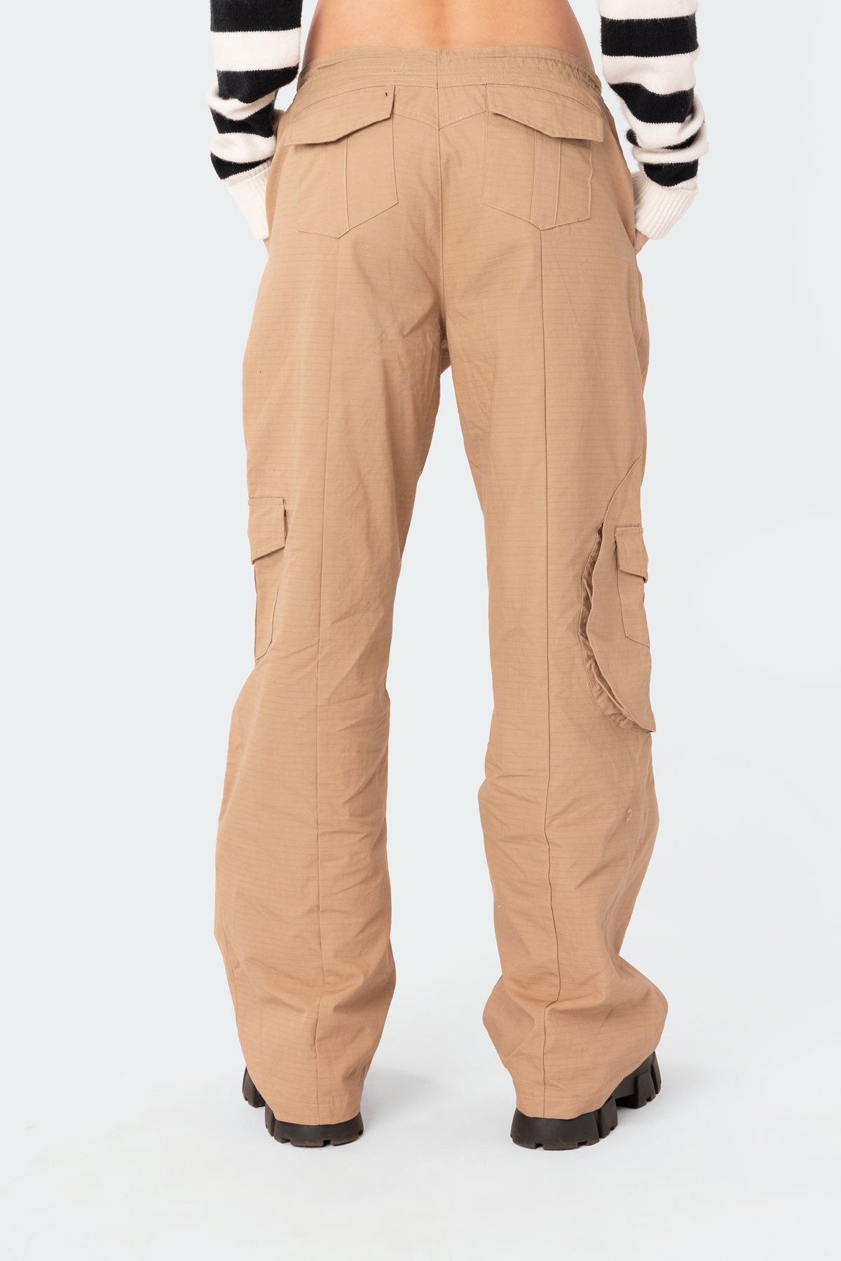 Zayla Low Rise Cargo Pants sold by Edikted product image thumbnail 4