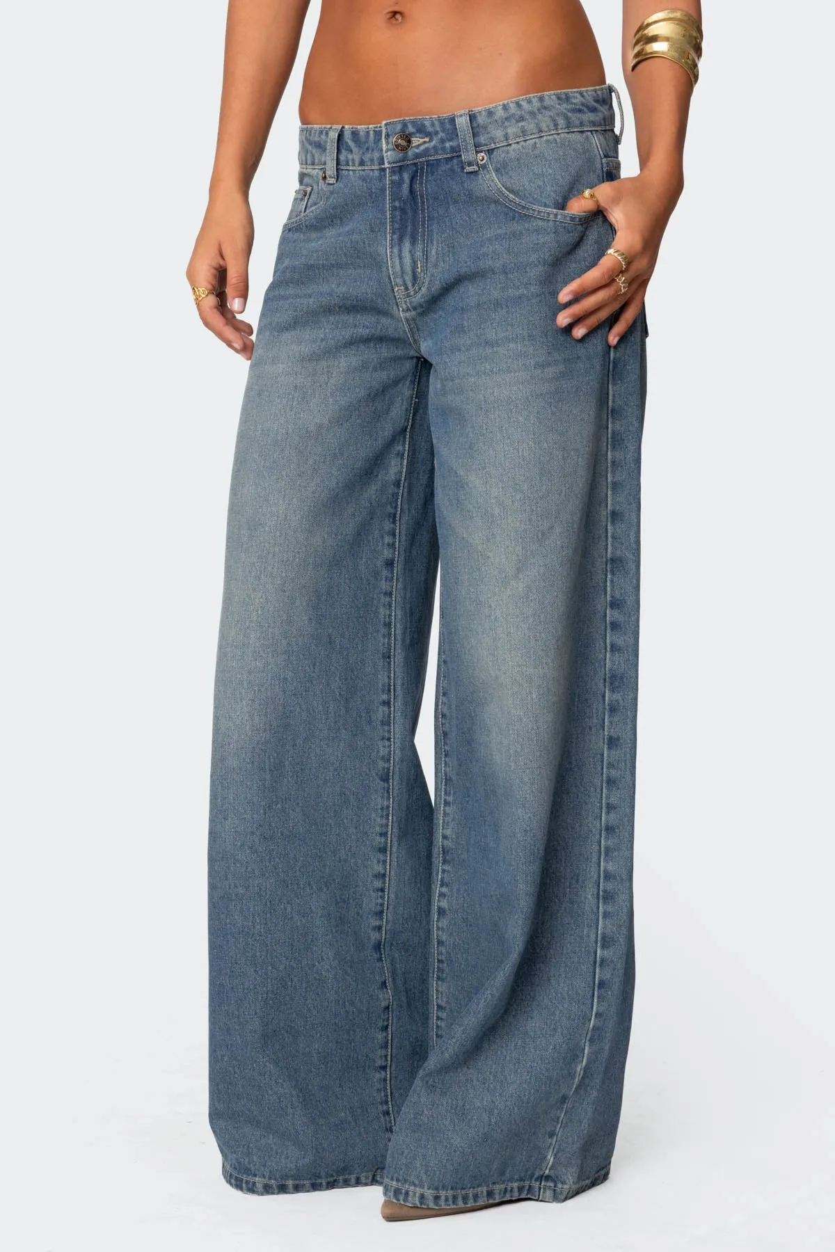 Vyxen Vintage Washed Low Rise Jeans sold by Edikted product image thumbnail 3