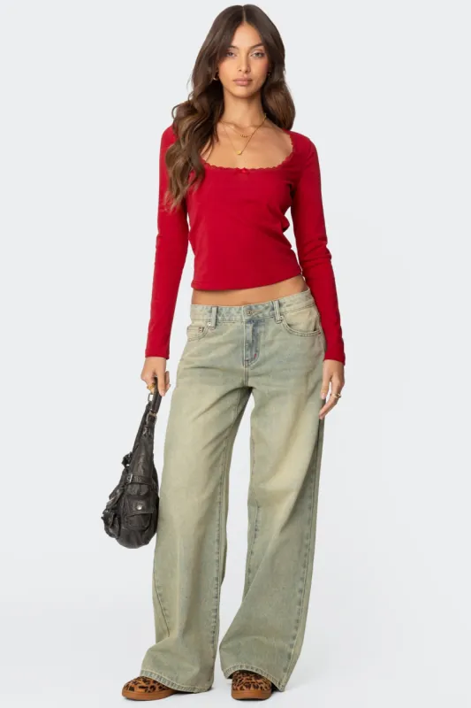 Ace Relaxed Jeans sold by Edikted