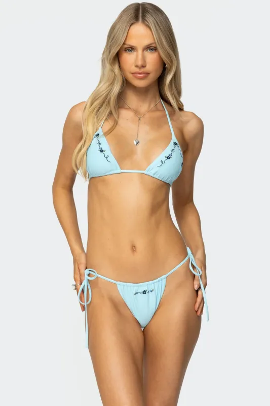 Coralle Triangle Bikini Top sold by Edikted