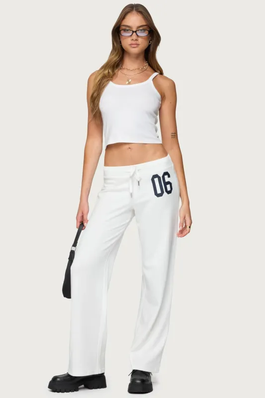 06 Sweatpants sold by Edikted