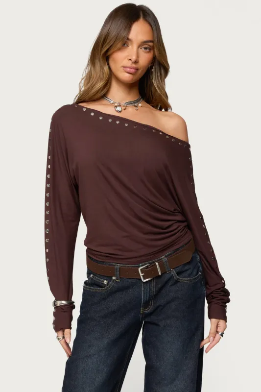 Paola Off Shoulder Stud Top made by Edikted