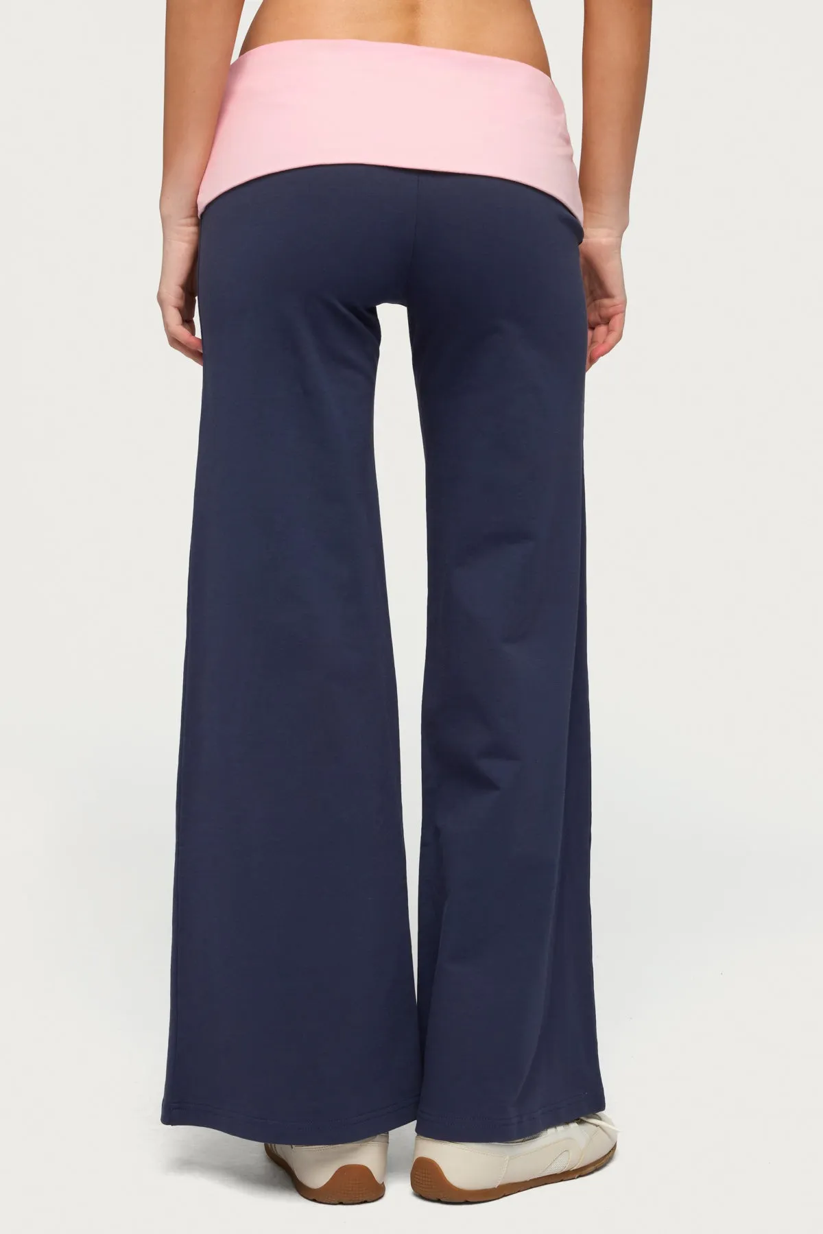 Petite Wide Leg Contrast Foldover Pants sold by Edikted product image thumbnail 4