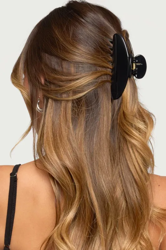 Clean Girl Hair Clip sold by Edikted