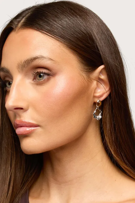 Faux Tiger Eye Abstract Earrings made by Edikted