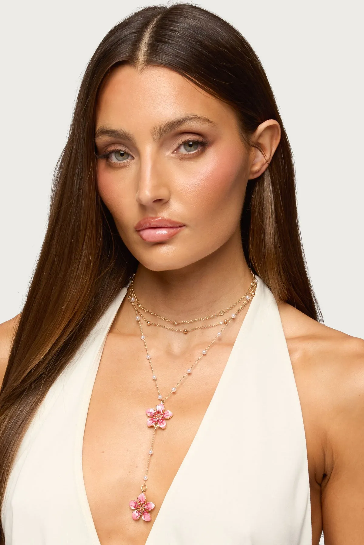 Flower & Pearly Cascading Necklace sold by Edikted