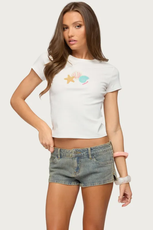 Ocean Club T Shirt made by Edikted