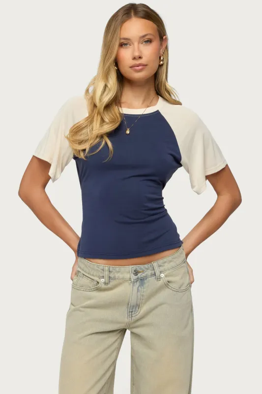 Fraise Contrast Back Tie Raglan Top made by Edikted