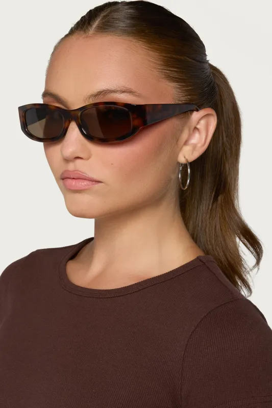 Downtown Rectangle Sunglasses made by Edikted