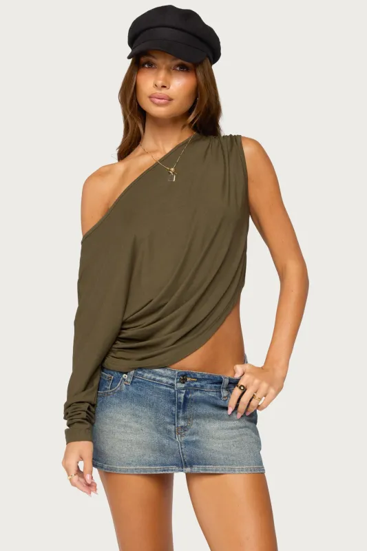 Kaily Off Shoulder Asymmetric Top made by Edikted