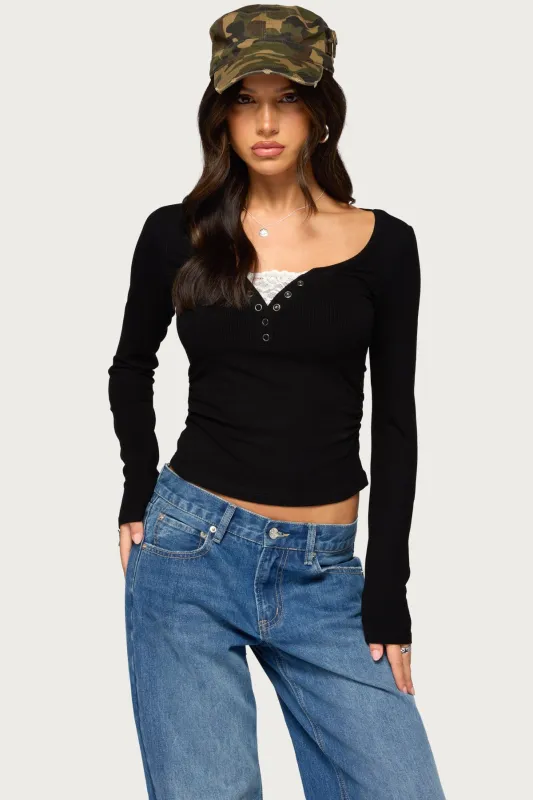 Jackee Lacey Ribbed Henley Top made by Edikted