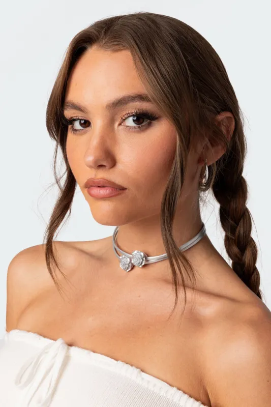 Twin Rose Choker made by Edikted