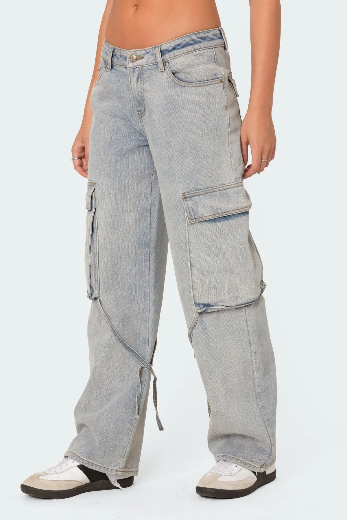 Via Washed Low Rise Baggy Cargo Jeans sold by Edikted product image thumbnail 3