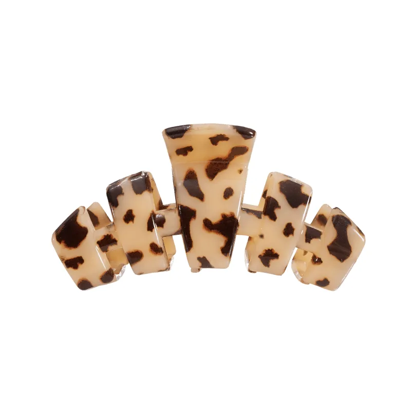 Classic Blonde Tortoise Medium Claw Hair Clip made by TELETIES
