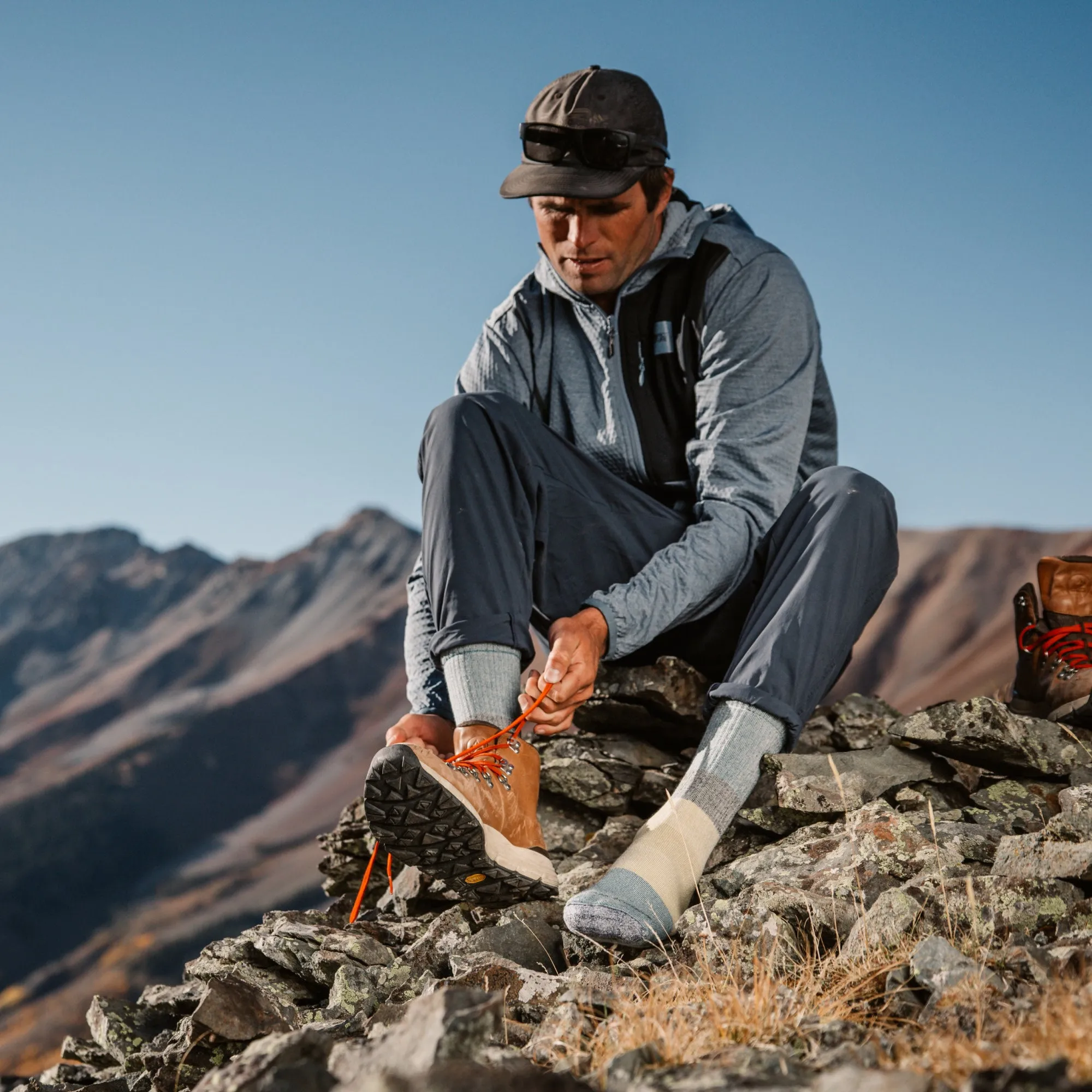 Men's Mountaineering Micro Crew Heavyweight Hiking Socks sold by Darn Tough Vermont product image thumbnail 3