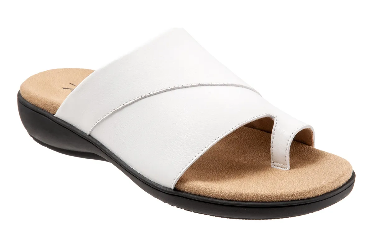 Regina sold by The Walking Company