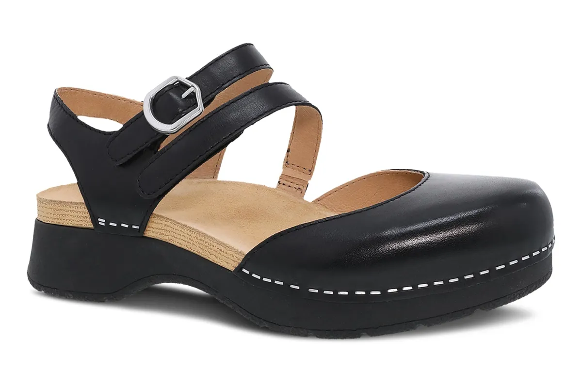 Rissa sold by The Walking Company