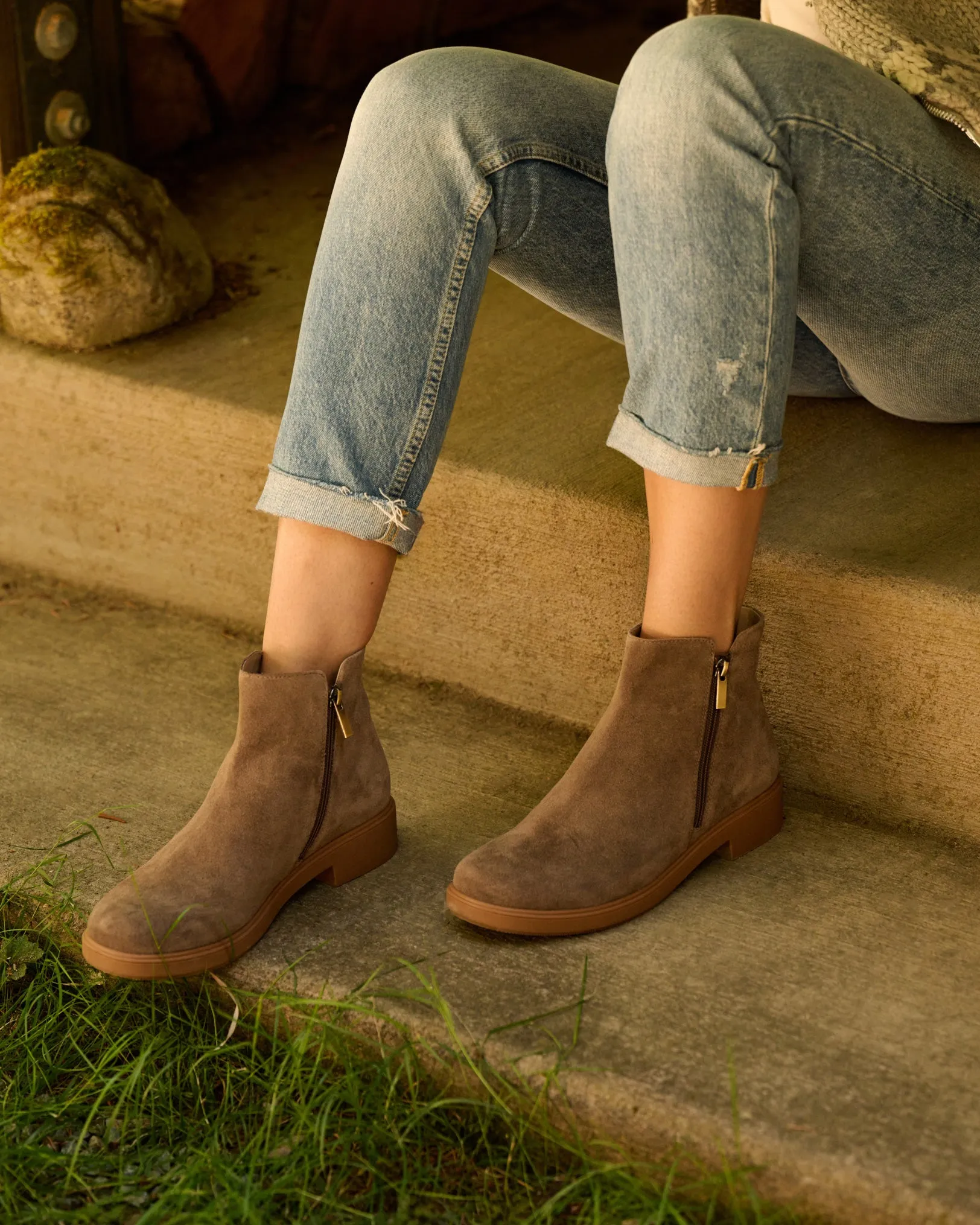 Compass Zip sold by The Walking Company product image thumbnail 3