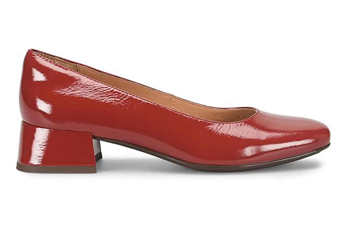 Lillian sold by The Walking Company