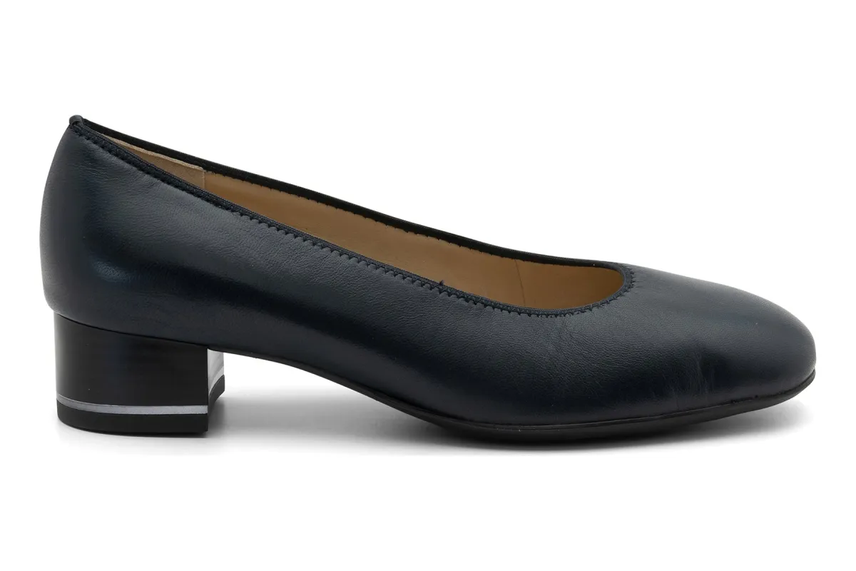 Gabrielle sold by The Walking Company